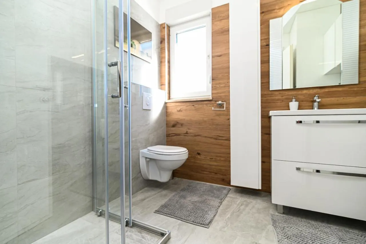 Luxury Apartment With Swimming Pool Ana Trogir