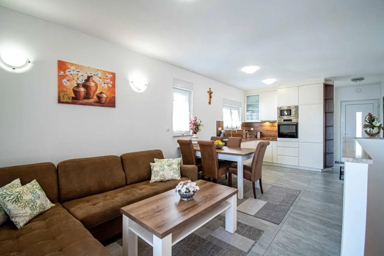 Luxury Apartment With Swimming Pool Ana Trogir