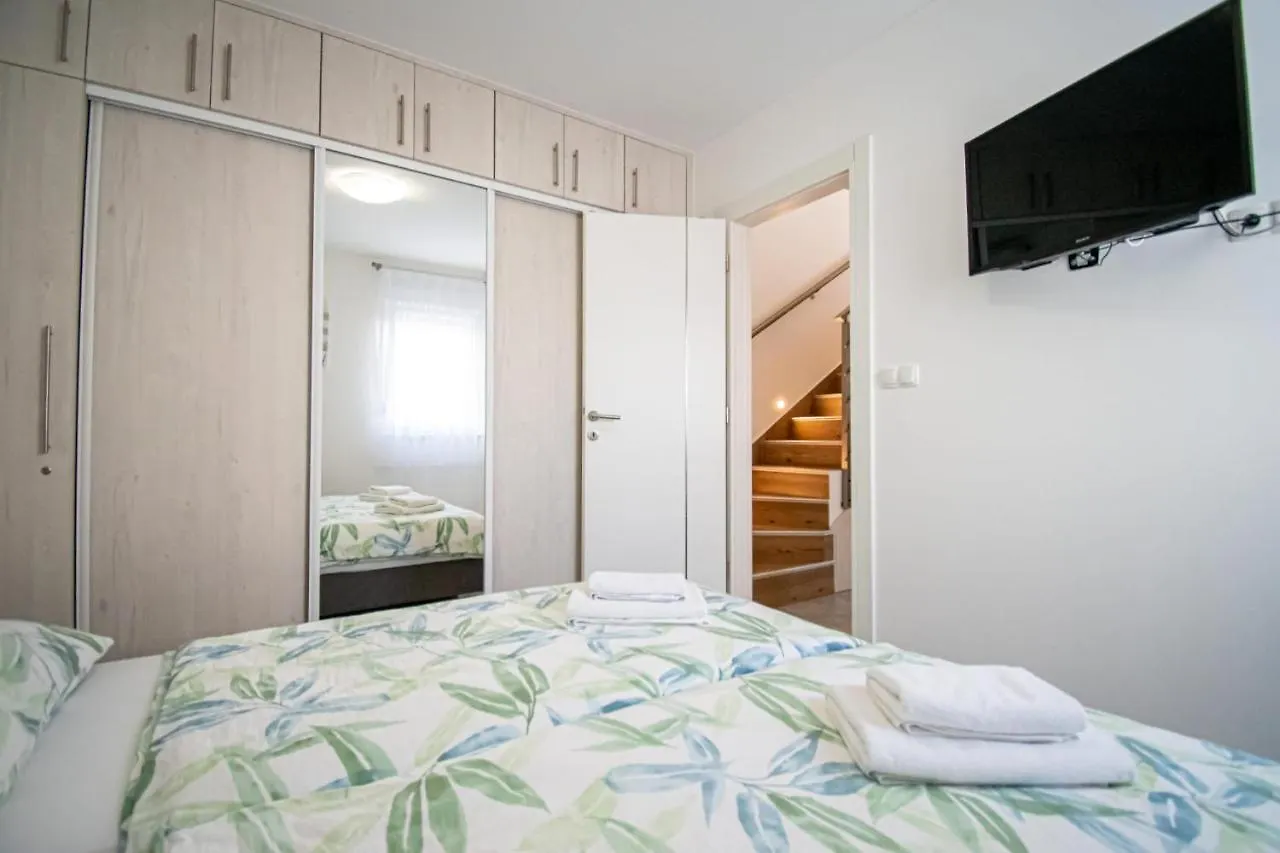 Luxury Apartment With Swimming Pool Ana Trogir Kroatien